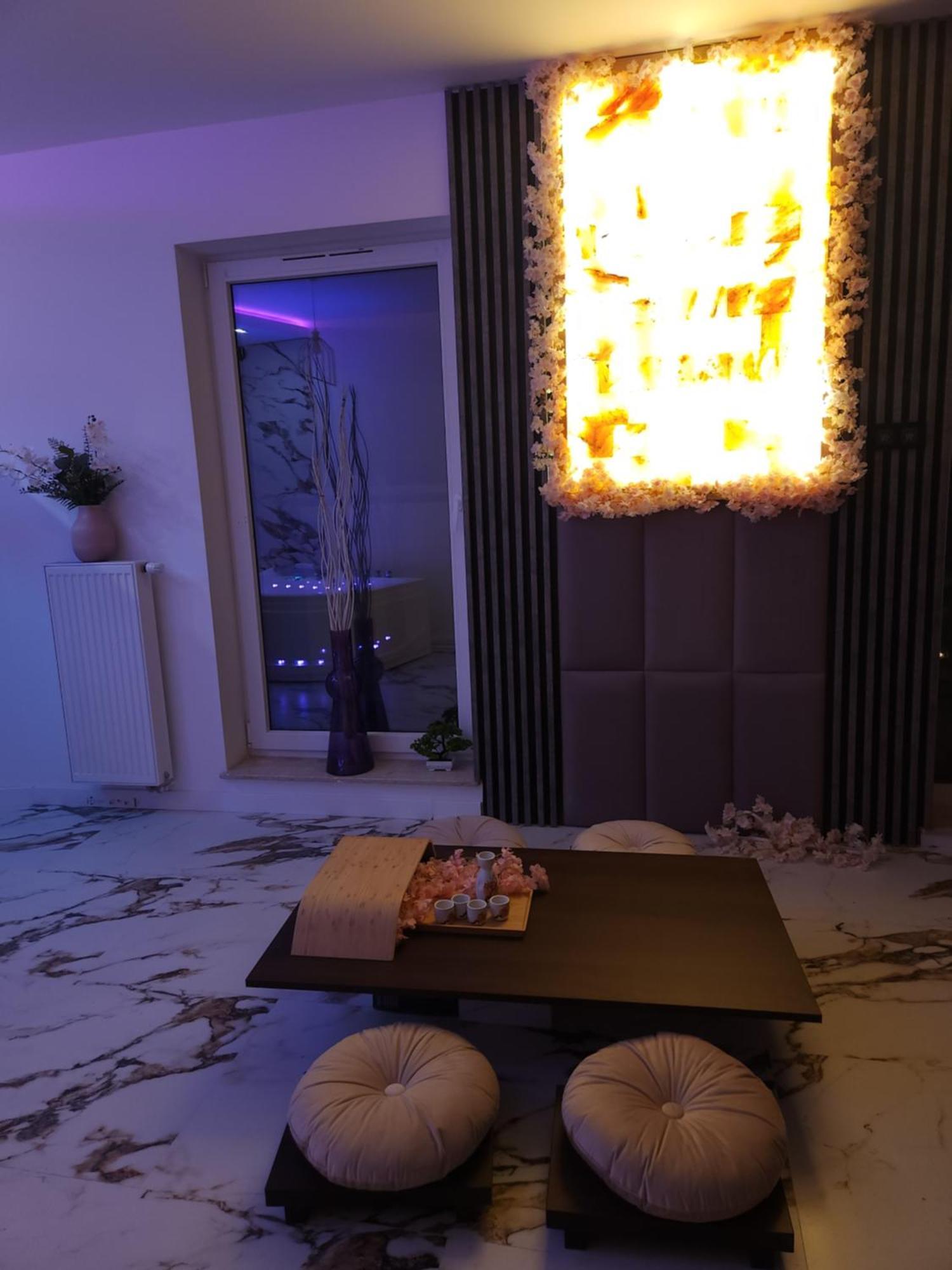 New In Gdansk! Red Room In The Heart Of Gdansk - Bdsm - With A Luxury Jacuzzi And Access To A Sauna Ngoại thất bức ảnh